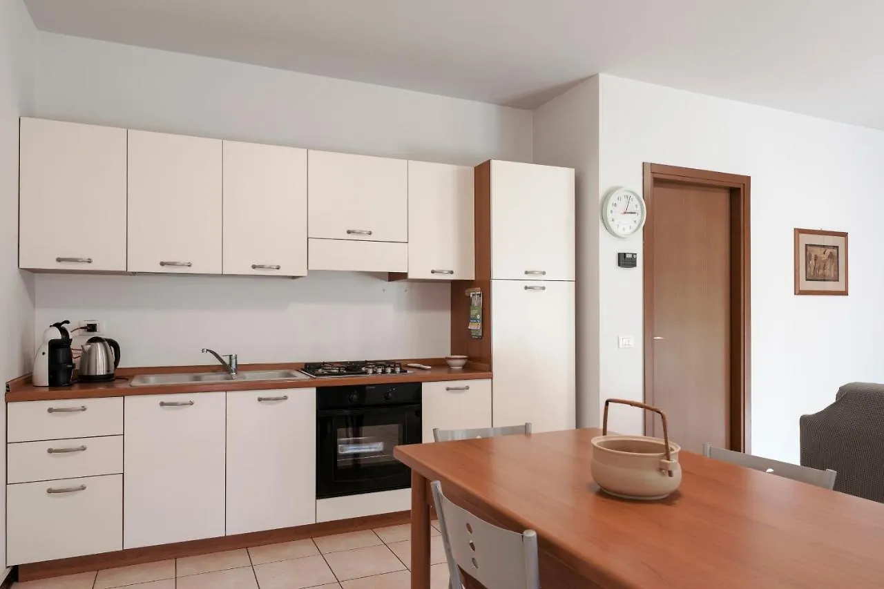 Sunflower Apartment - Trilocale Con Piscina, Terrazza E Wifi Sirmione